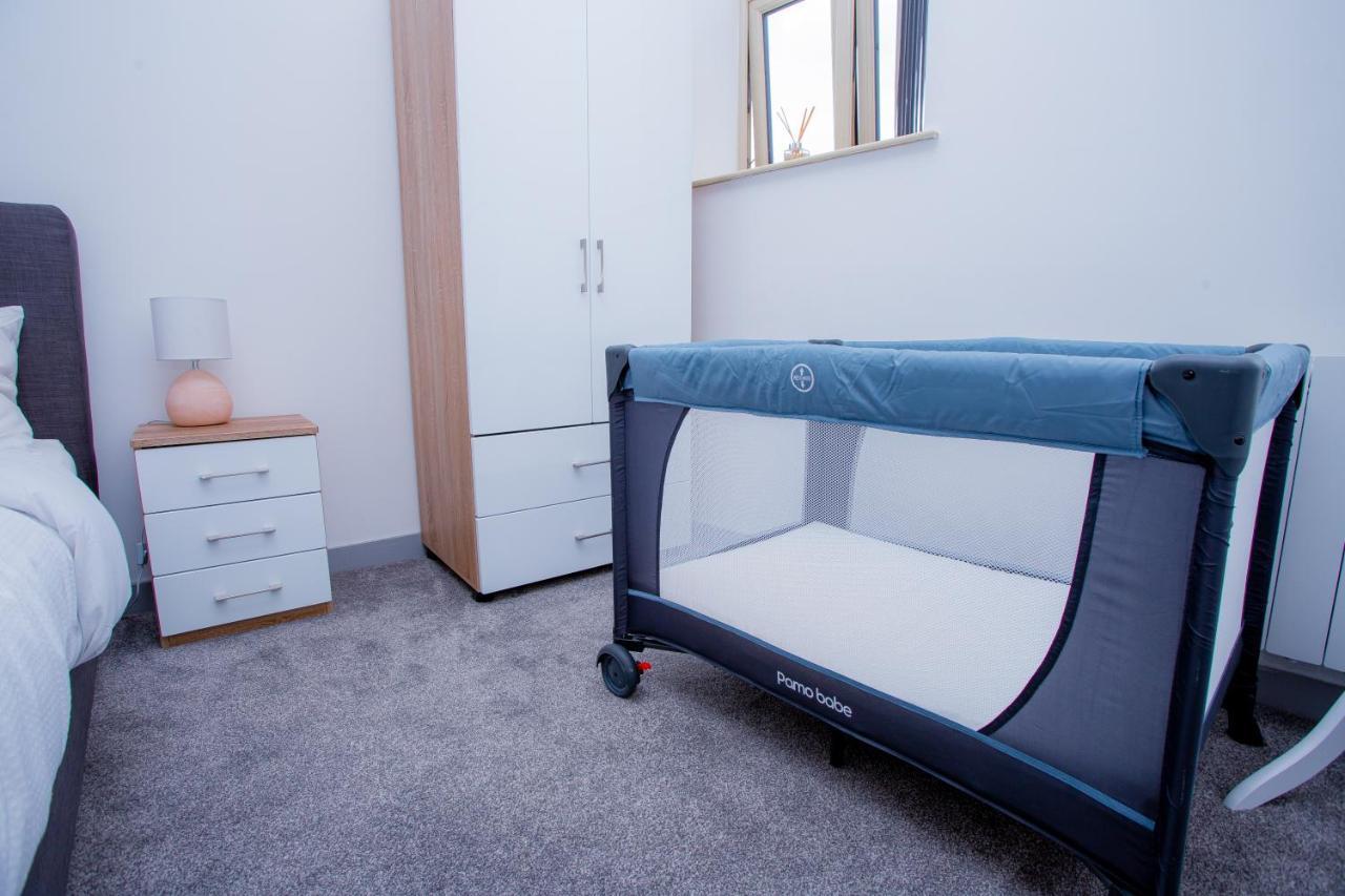 Spacious Urban City Apartment Doncaster Exterior photo
